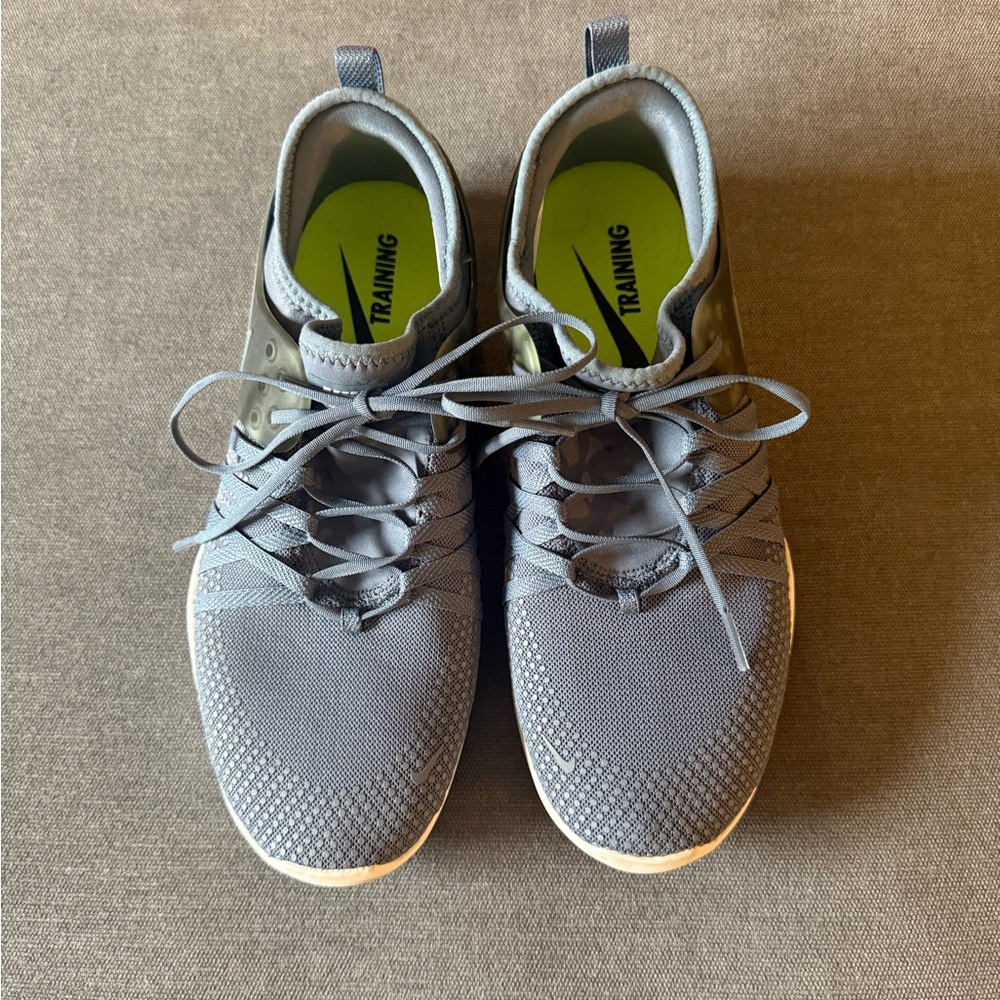 Nike Women's Free Tr 7 Low Top Lace Up Running Shoes